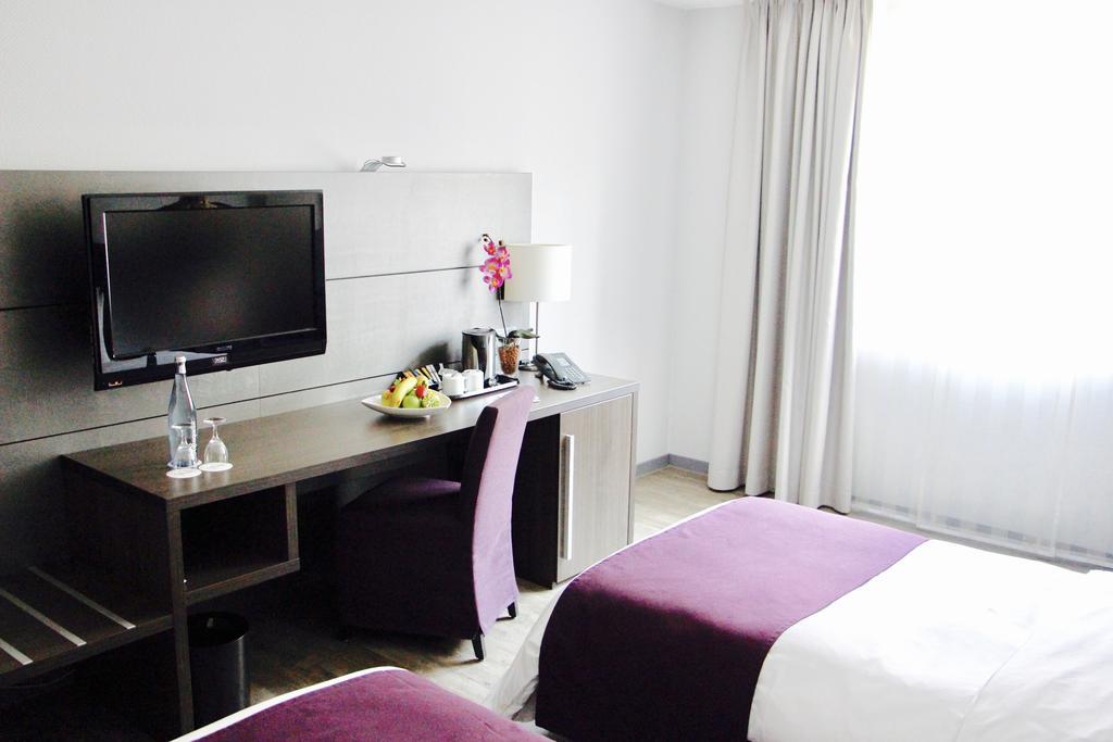 - Hafen , An Ihg 4* Düsseldorf